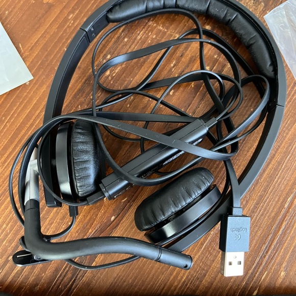 Logitech USB Headset Mono H650e - Picture 3 of 7